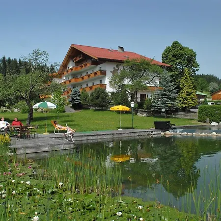 Holiday home Landhaus Blaubeerhugel *